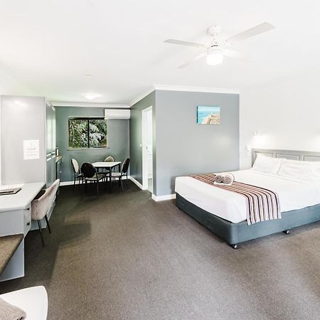 Country 2 Coast Motor Inn Кофс-Гарбор Екстер'єр фото