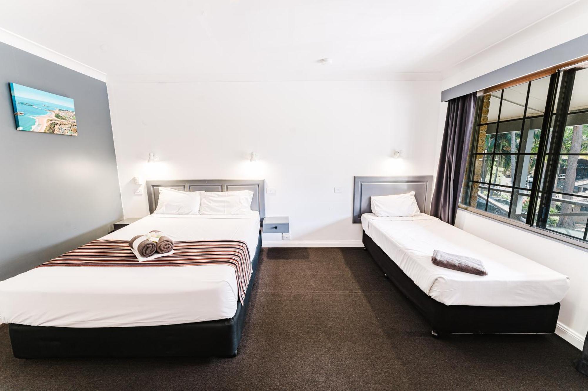 Country 2 Coast Motor Inn Кофс-Гарбор Екстер'єр фото
