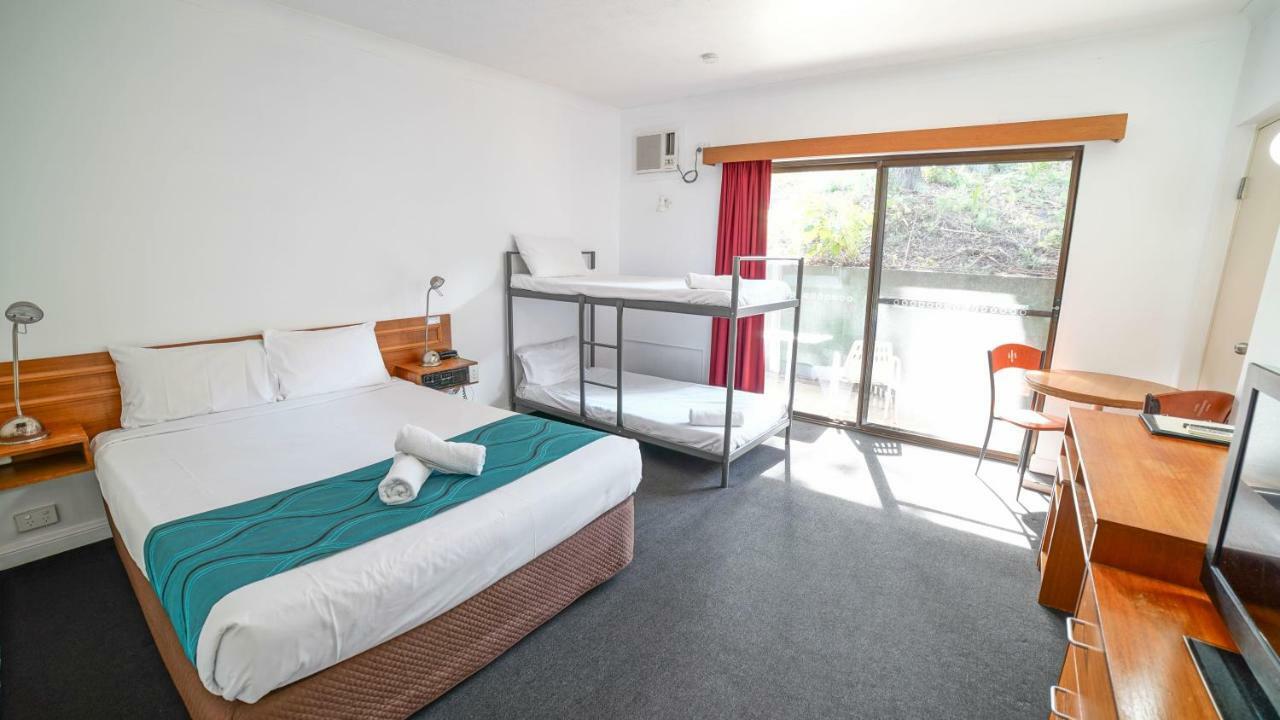 Country 2 Coast Motor Inn Кофс-Гарбор Екстер'єр фото