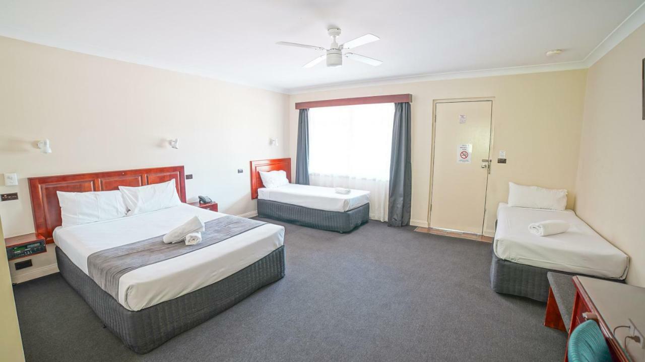 Country 2 Coast Motor Inn Кофс-Гарбор Екстер'єр фото